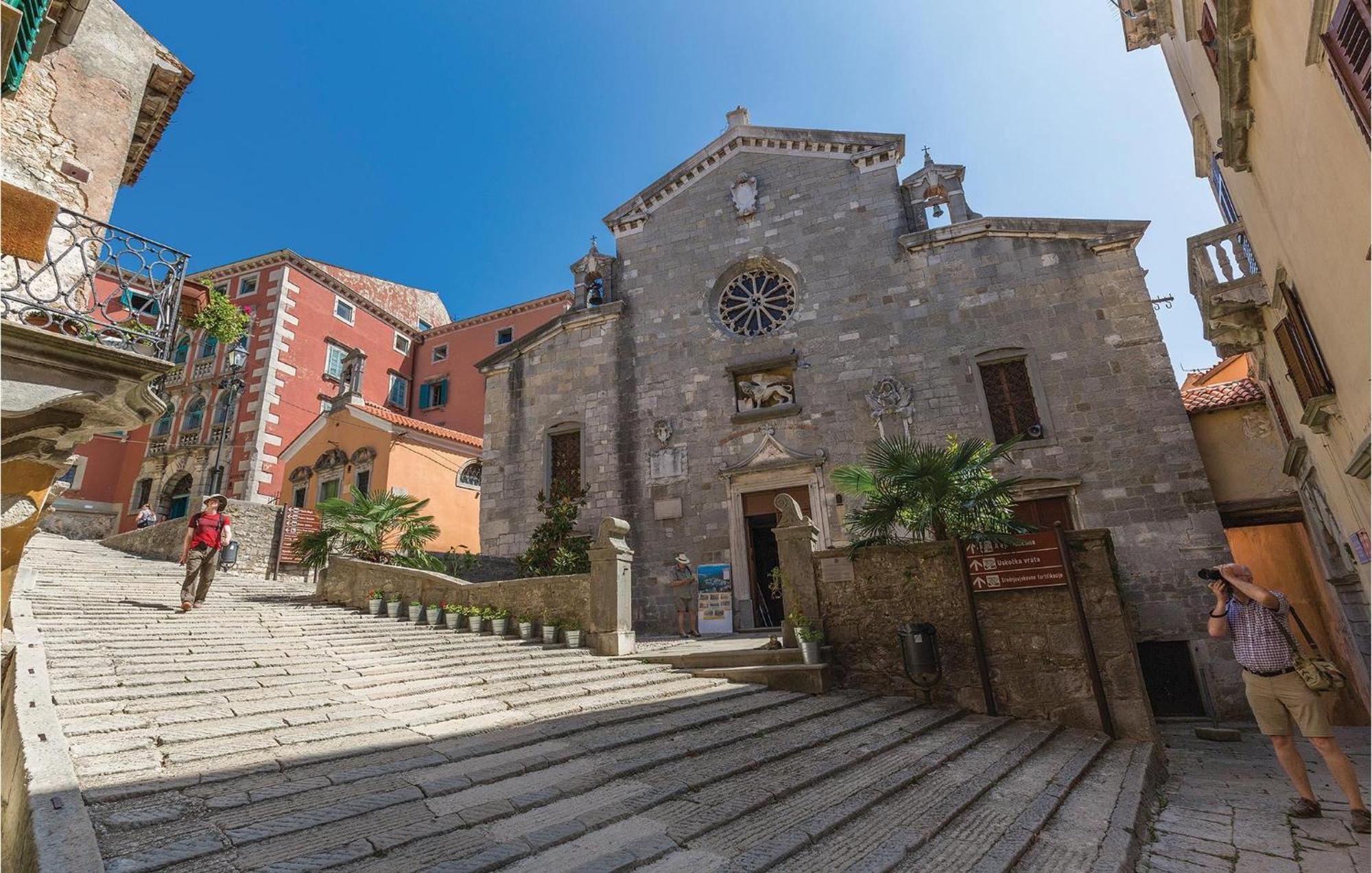 2 Bedroom Awesome Apartment In Plomin Esterno foto